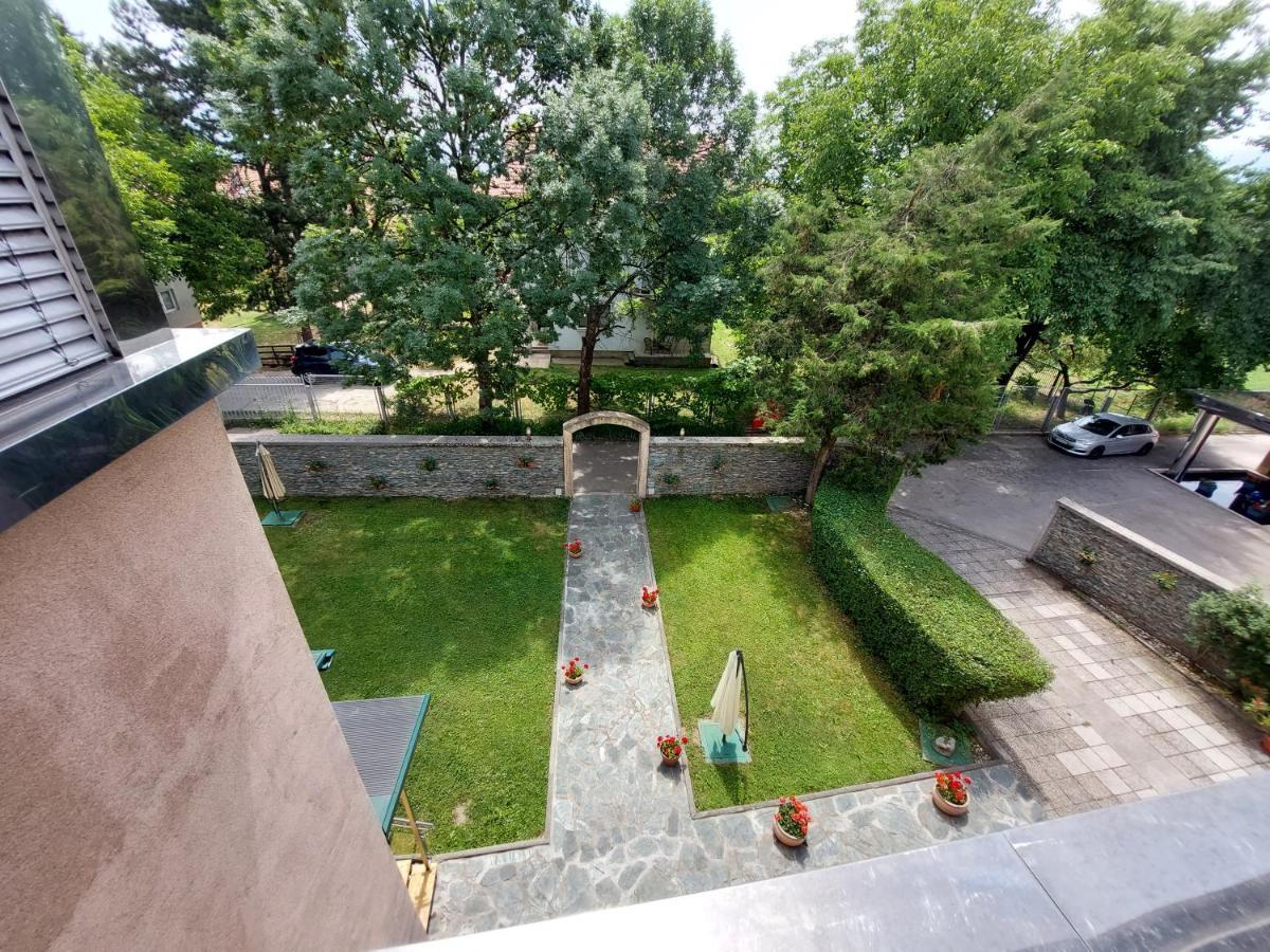 Hotel Brass- Free Parking Saraybosna Dış mekan fotoğraf