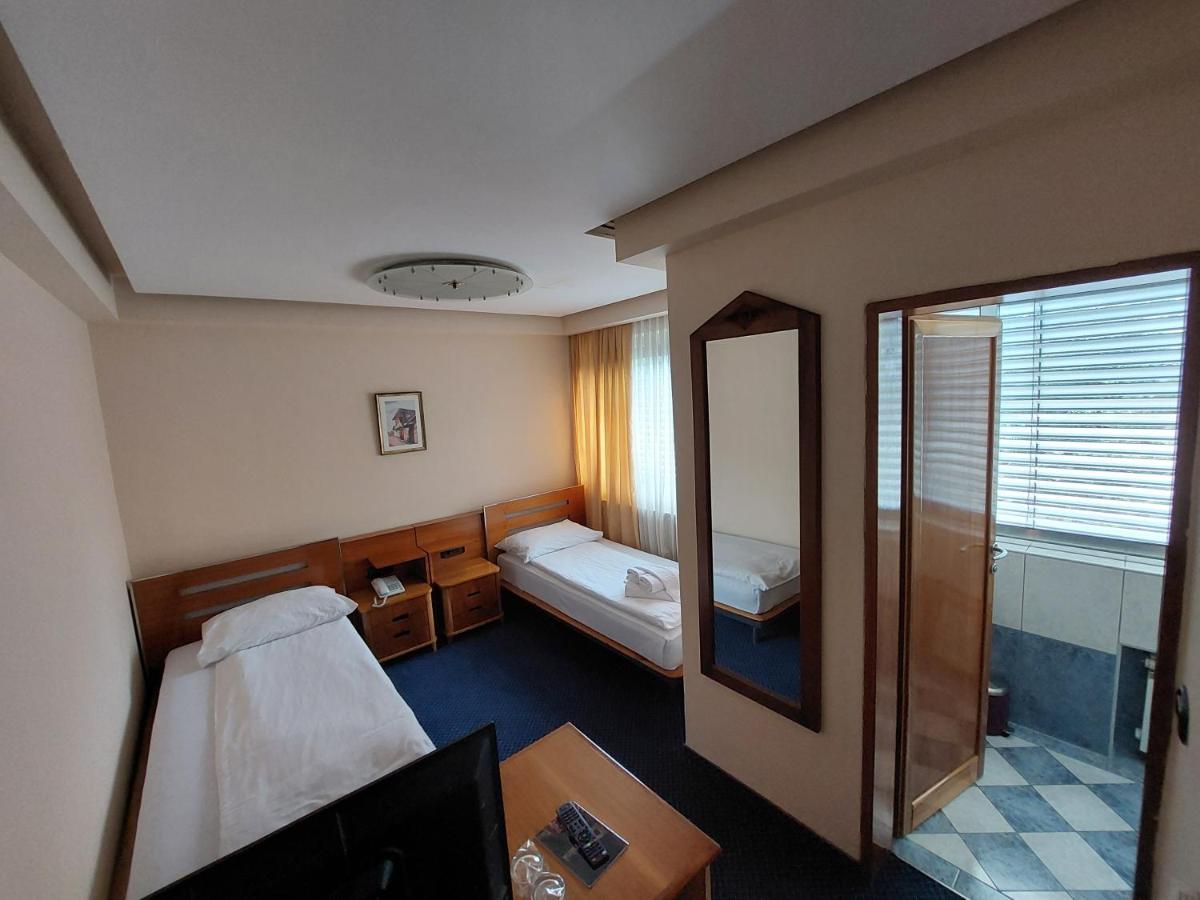 Hotel Brass- Free Parking Saraybosna Dış mekan fotoğraf