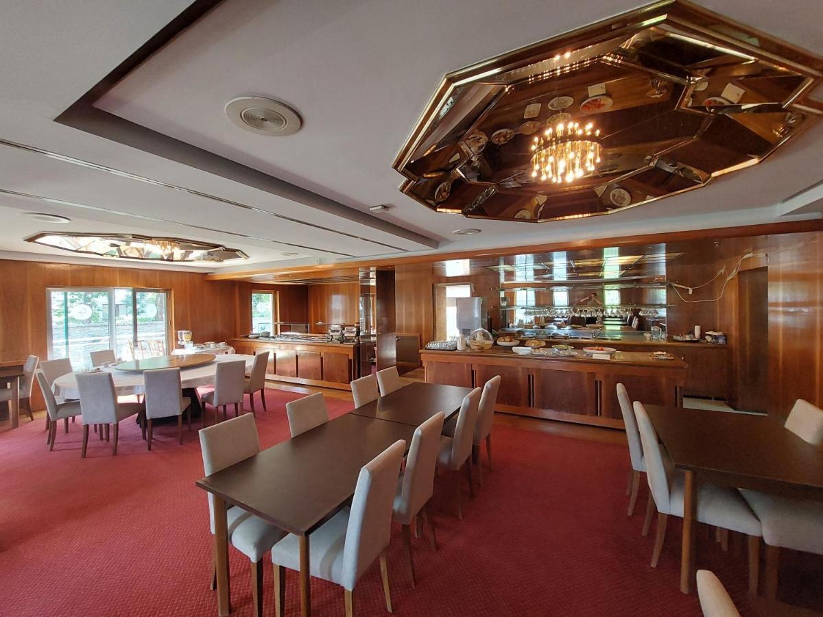 Hotel Brass- Free Parking Saraybosna Dış mekan fotoğraf